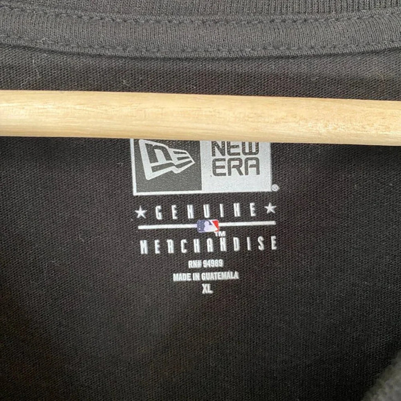 NWT Mens New Era MLB Miami Marlins Camo Pocket Black T-Shirt w Gold Logo Size XL - Picture 11 of 16